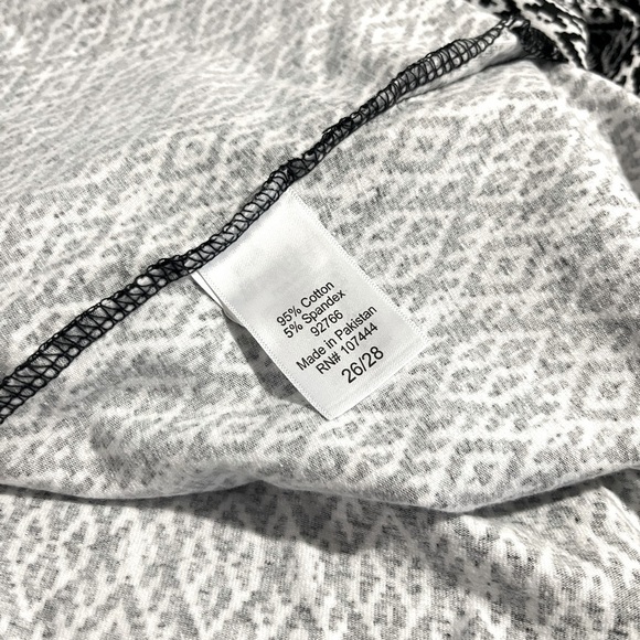Jessica London Women's Black White Relaxed Lightweight Short Sleeve Sz 26/28 - Picture 3 of 7